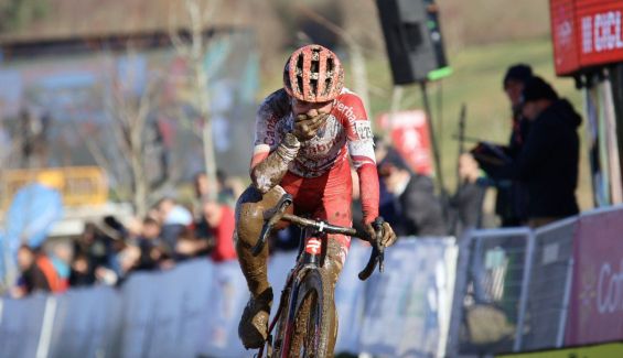 Marta Beti logra la victoria en categoría sub-23. Imagen: RFEC