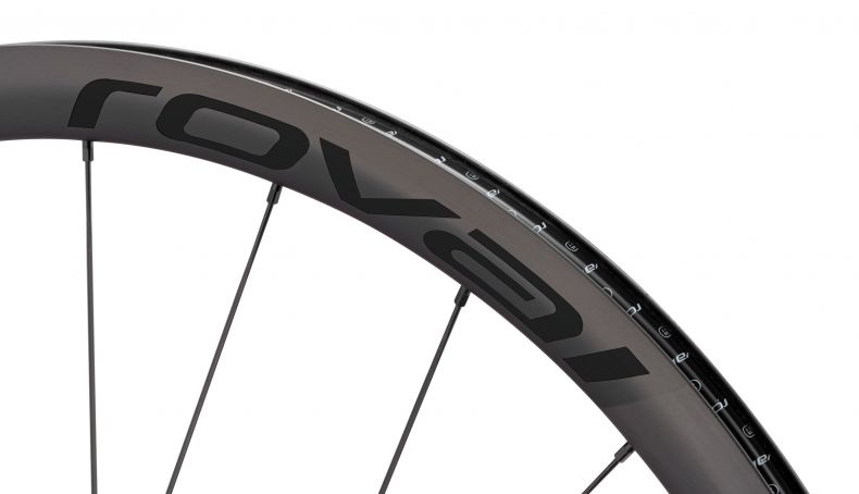 Detalle de la llanta de la nueva Specialized Alpinist CLX