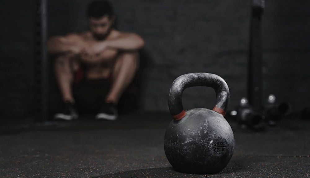 fitness kettlebell sobreentrenamiento iStock 1135187505 fitness kettlebell sobreentrenamiento iStock 1135187505